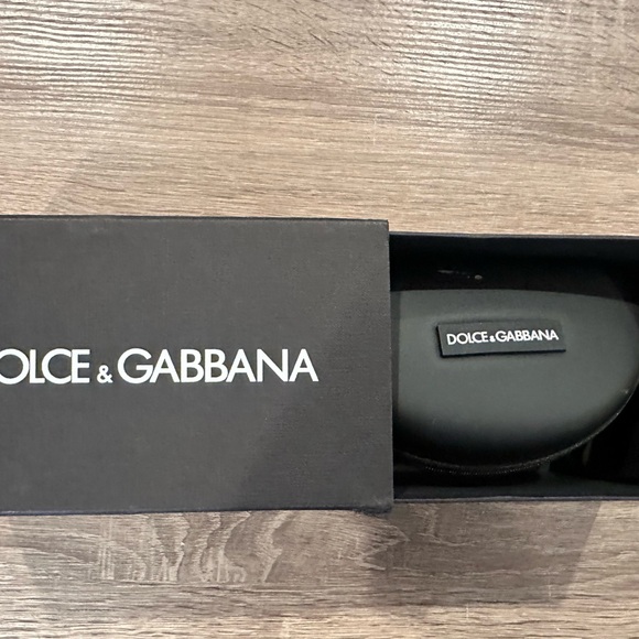 Dolce & Gabbana Tortoise Oval Sunglasses (style code DG4086) - Picture 15 of 16